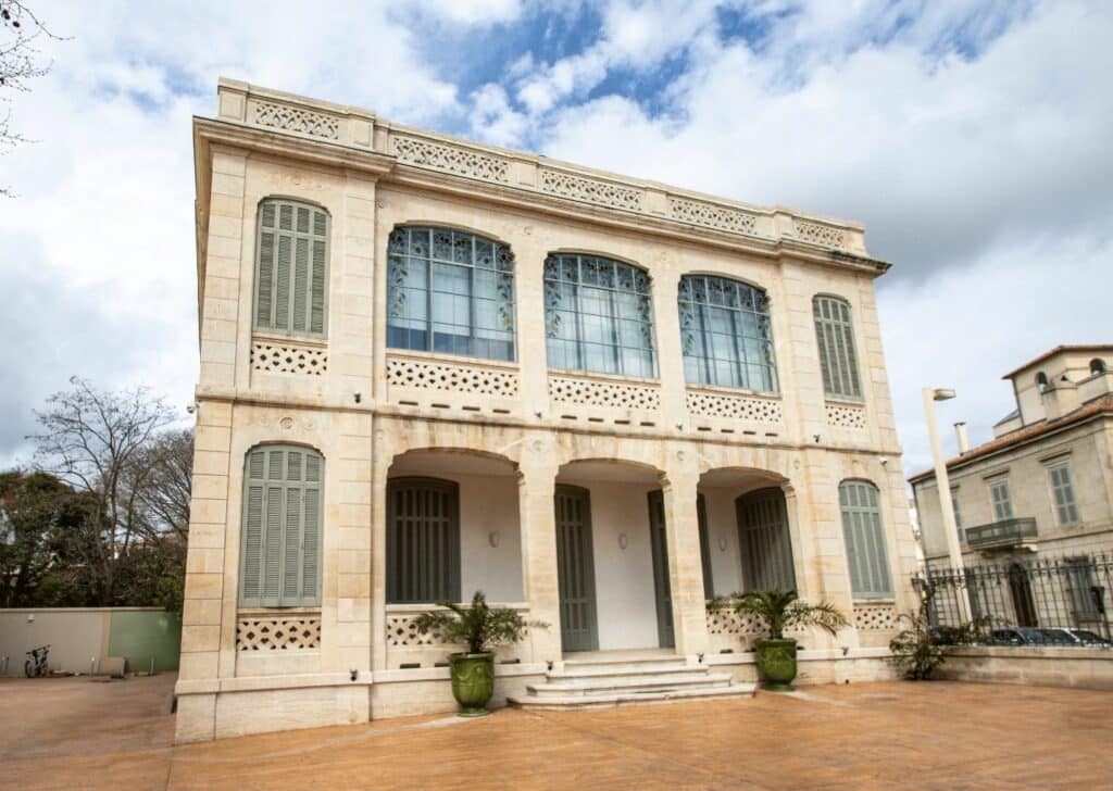 clinique dentaire de nîmes